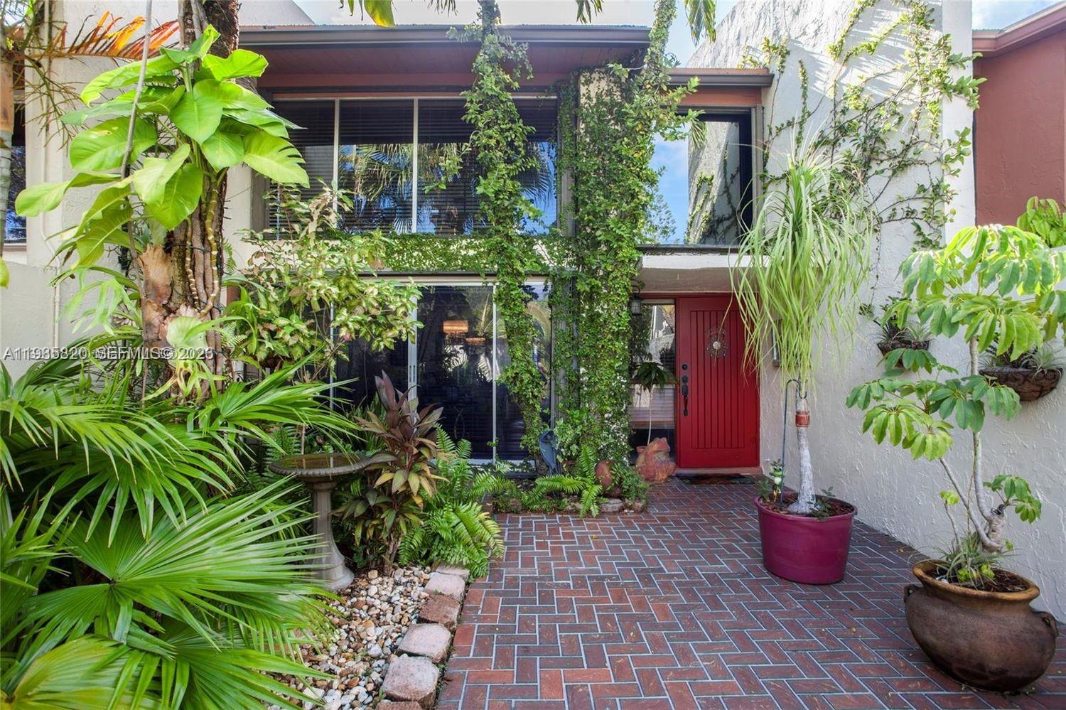 10449 SW 78th St Miami, FL 33173