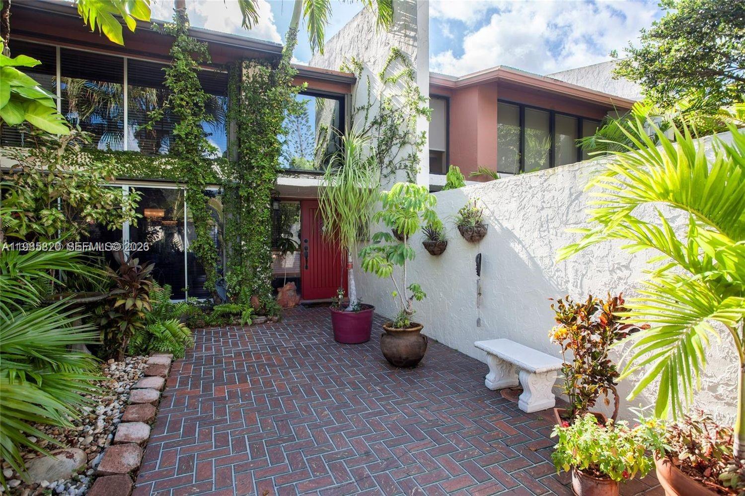 10449 SW 78th St Miami, FL 33173