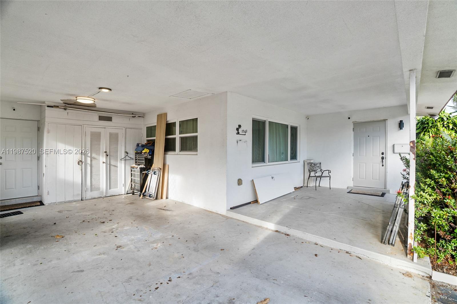 1761 NE 37th St Oakland Park, FL 33334