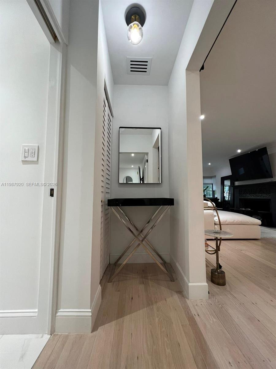 5173 Alton Rd Miami Beach, FL 33140