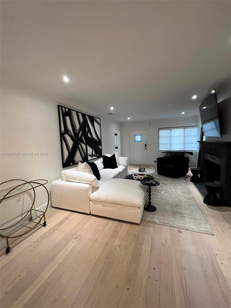 5173 Alton Rd Miami Beach, FL 33140