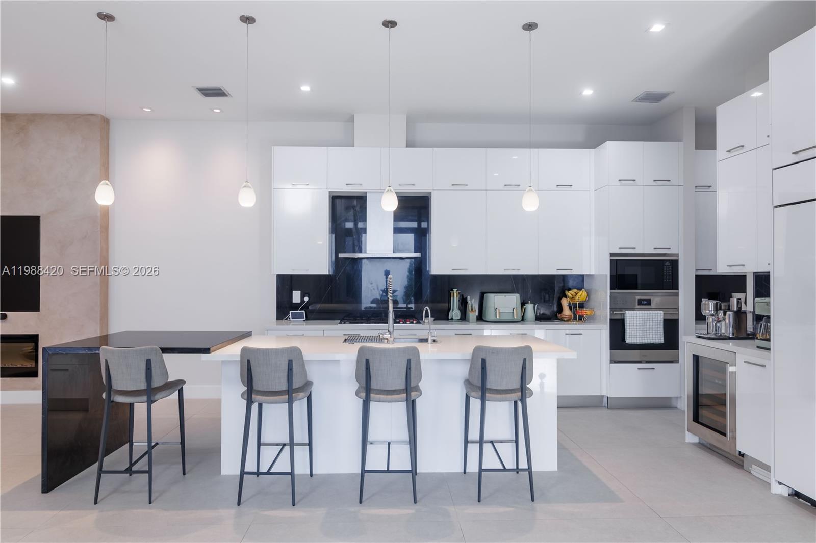 8115 NW 48th Ter Doral, FL 33166