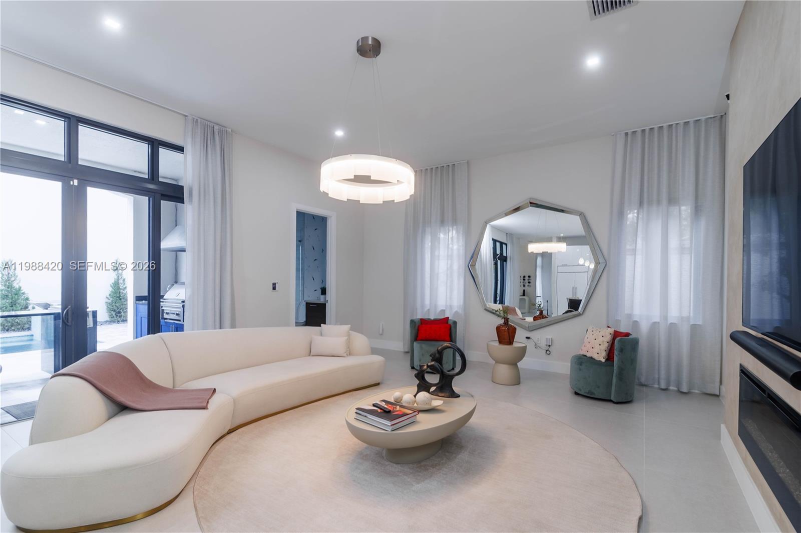 8115 NW 48th Ter Doral, FL 33166