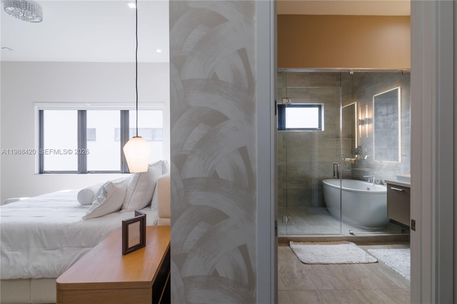 8115 NW 48th Ter Doral, FL 33166