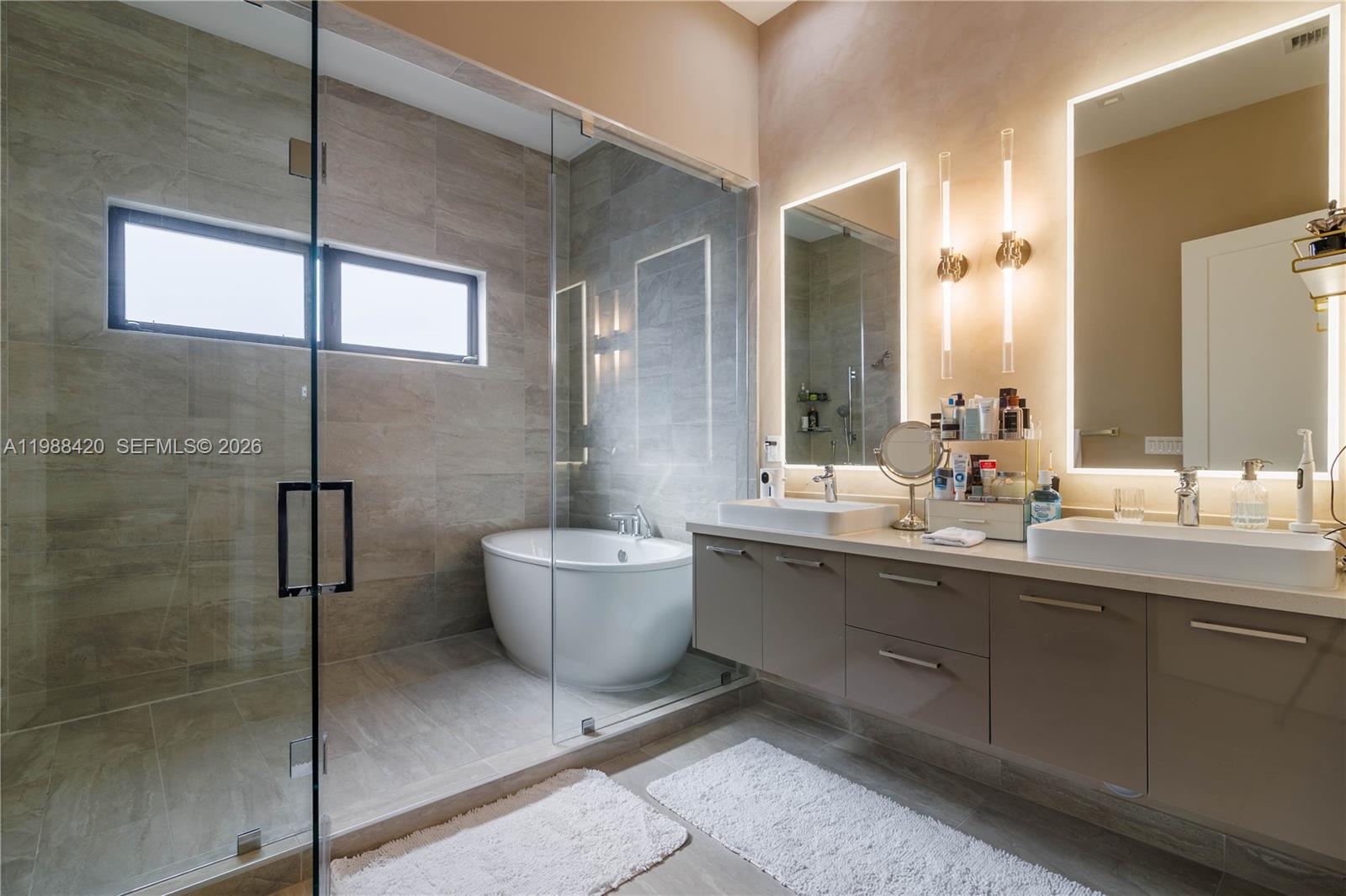 8115 NW 48th Ter Doral, FL 33166