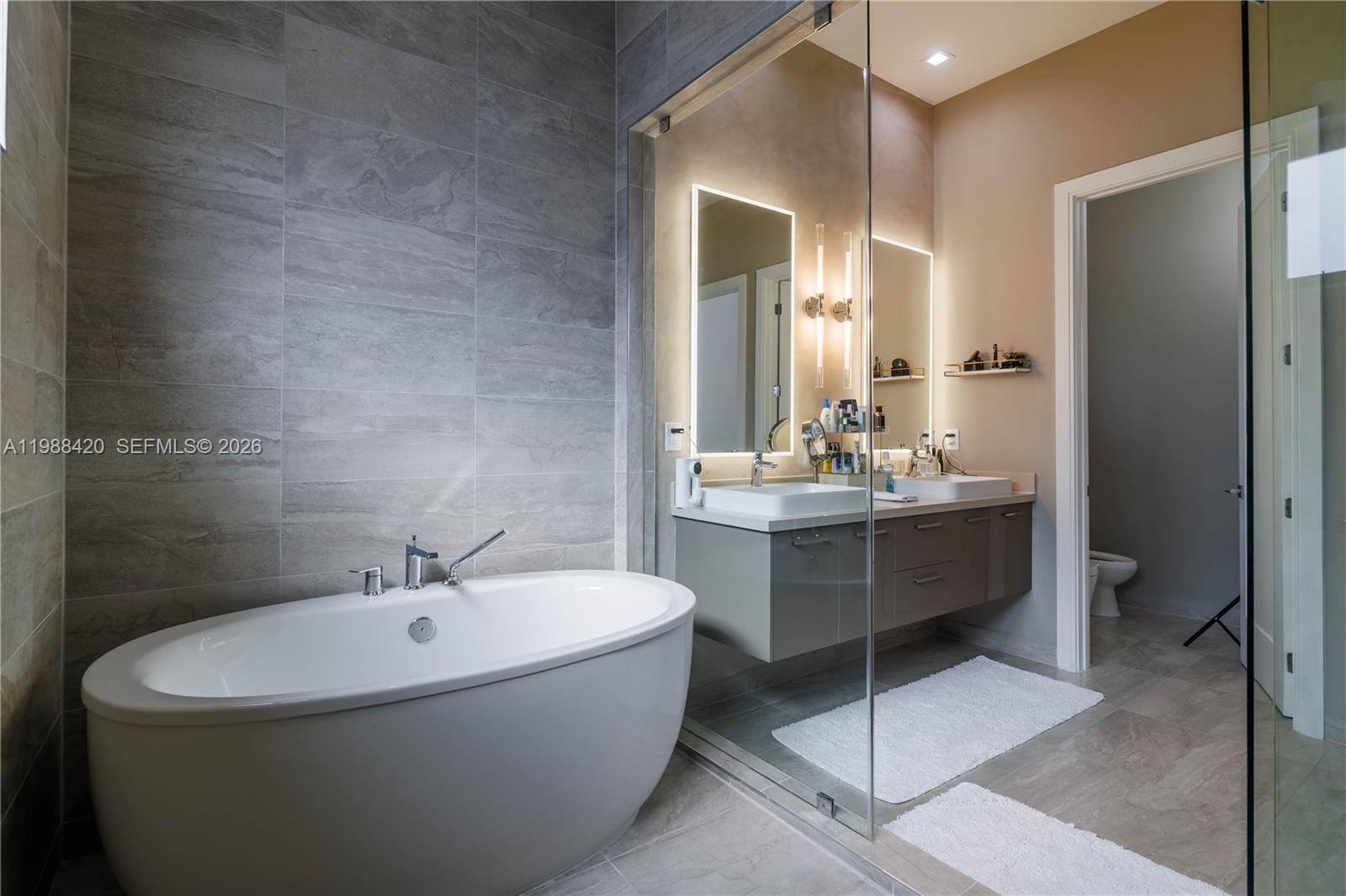 8115 NW 48th Ter Doral, FL 33166