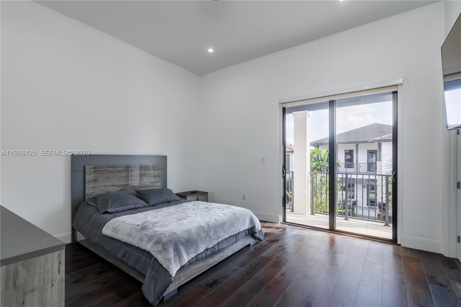 8115 NW 48th Ter Doral, FL 33166