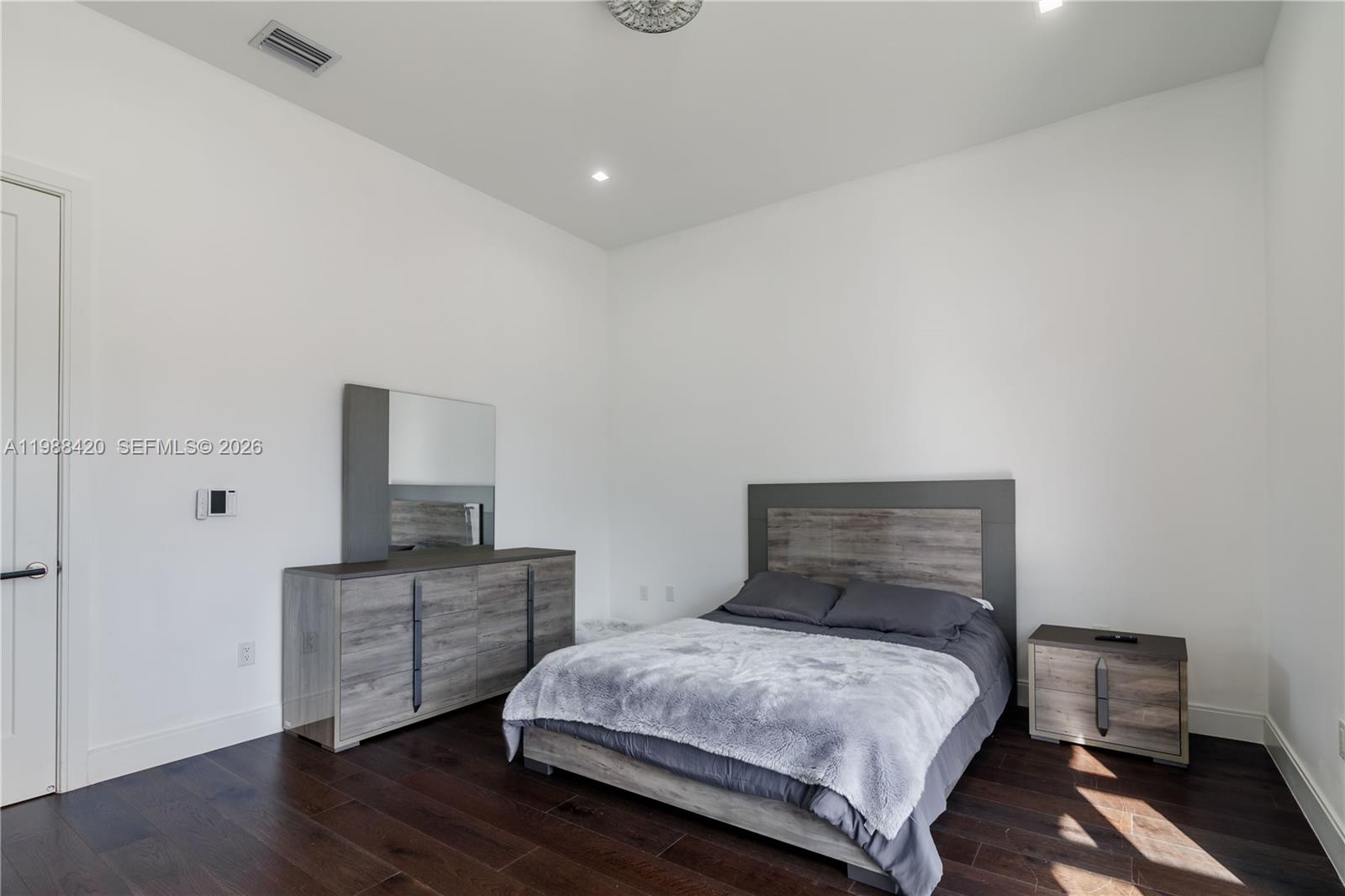 8115 NW 48th Ter Doral, FL 33166