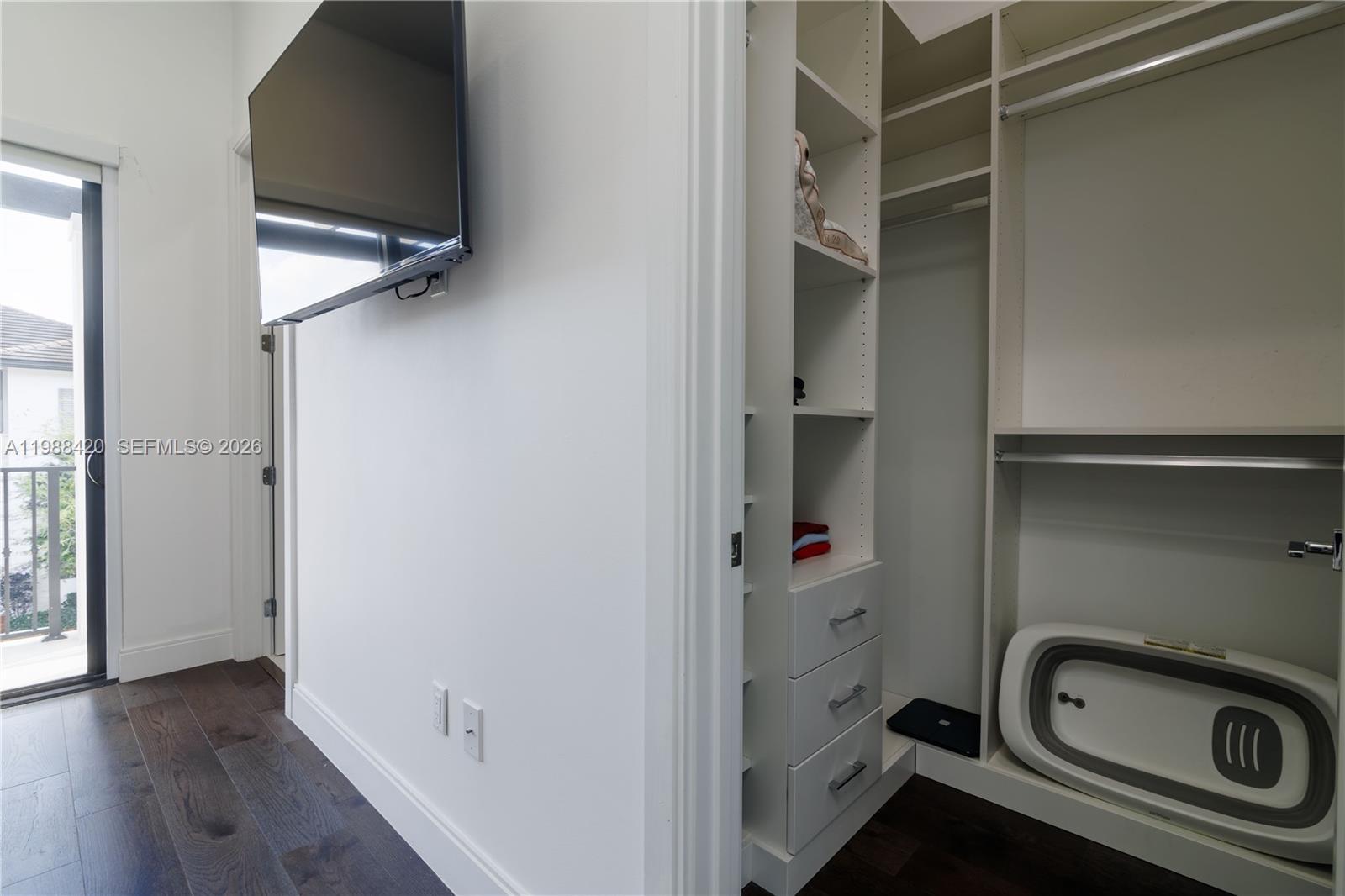 8115 NW 48th Ter Doral, FL 33166