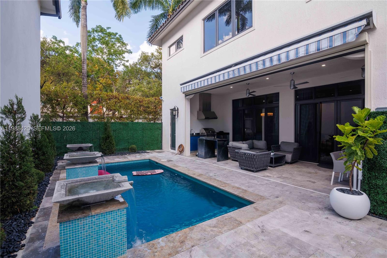 8115 NW 48th Ter Doral, FL 33166