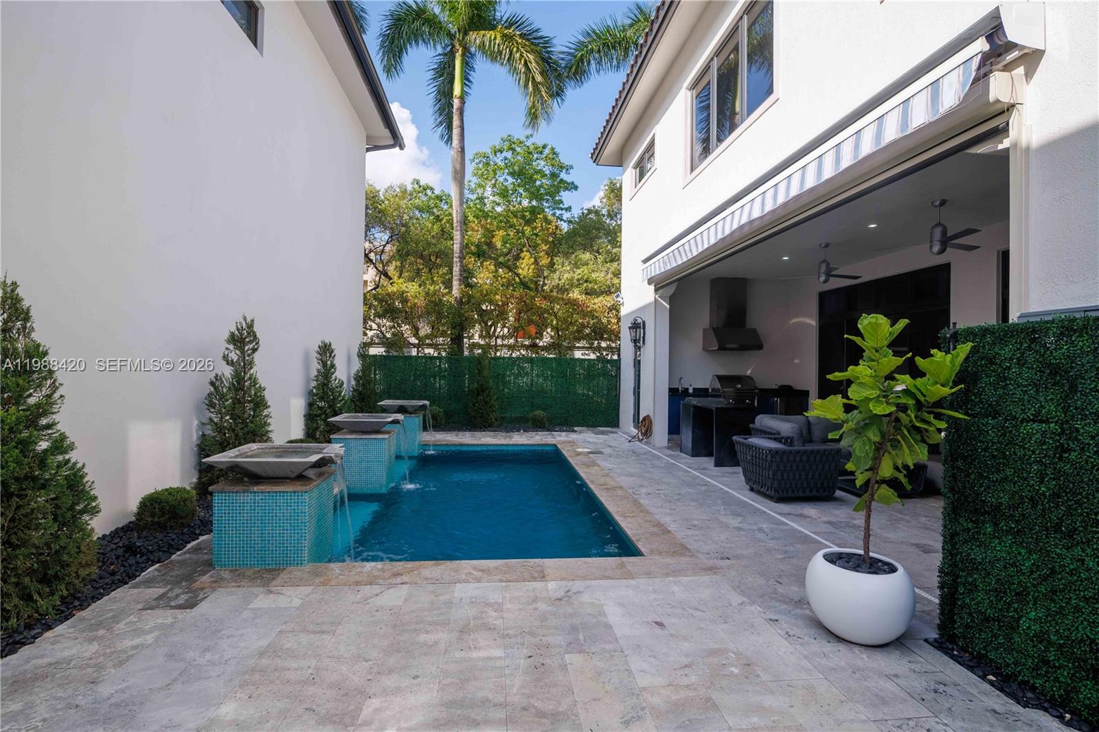 8115 NW 48th Ter Doral, FL 33166