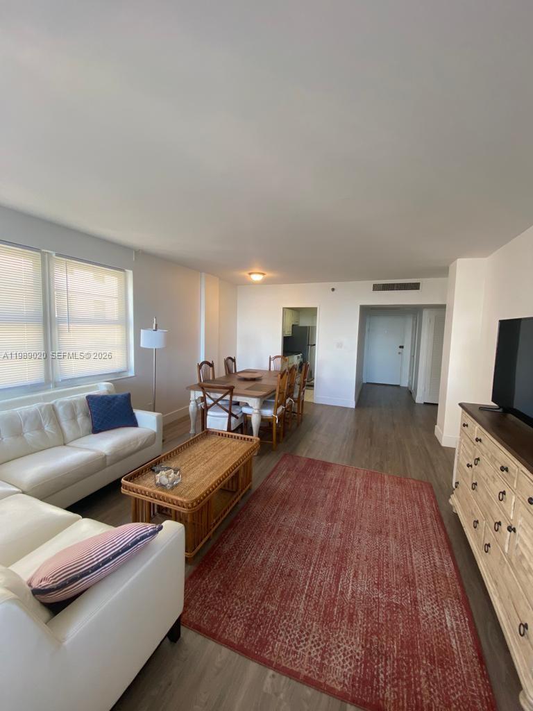 100 Lincoln Rd #721 Miami Beach, FL 33139