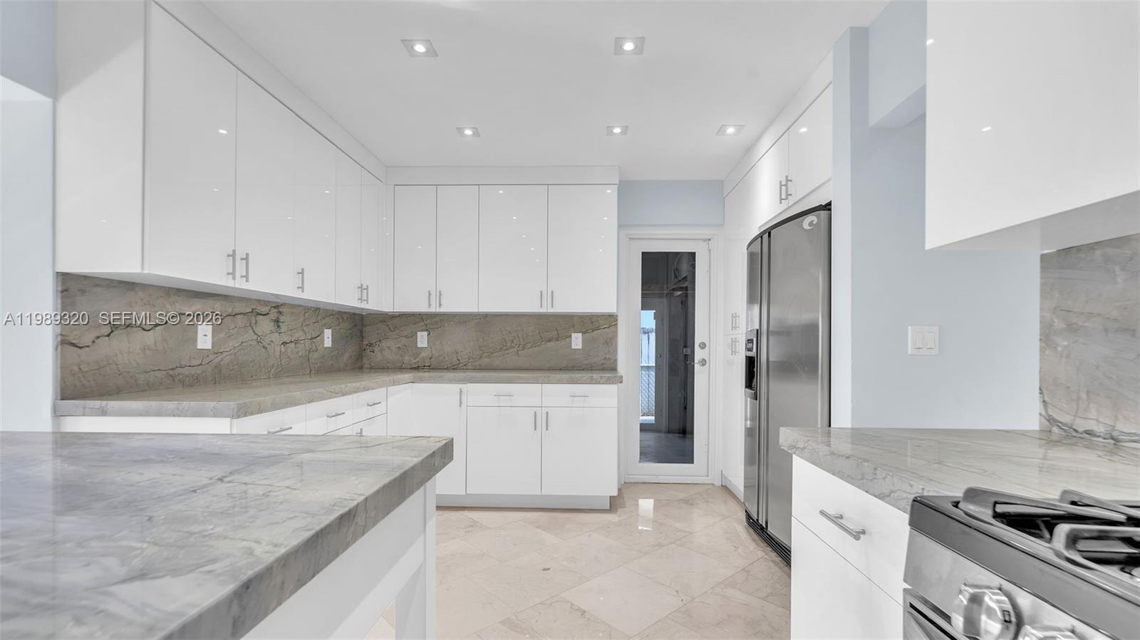 2900 SW 92nd Ave #2900 Miami, FL 33165