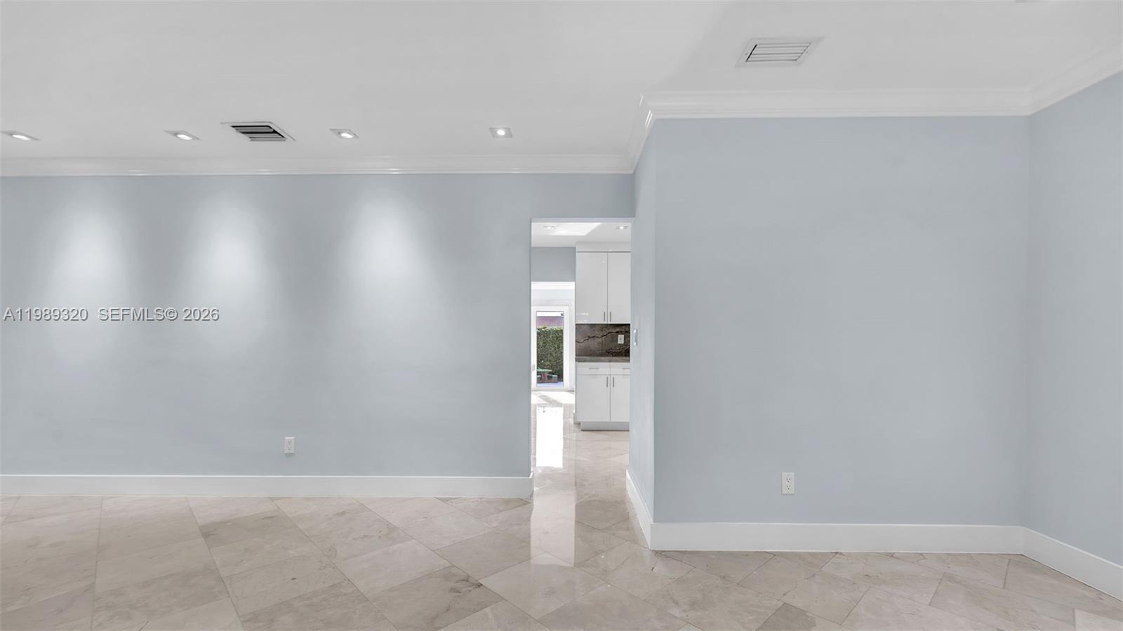 2900 SW 92nd Ave #2900 Miami, FL 33165