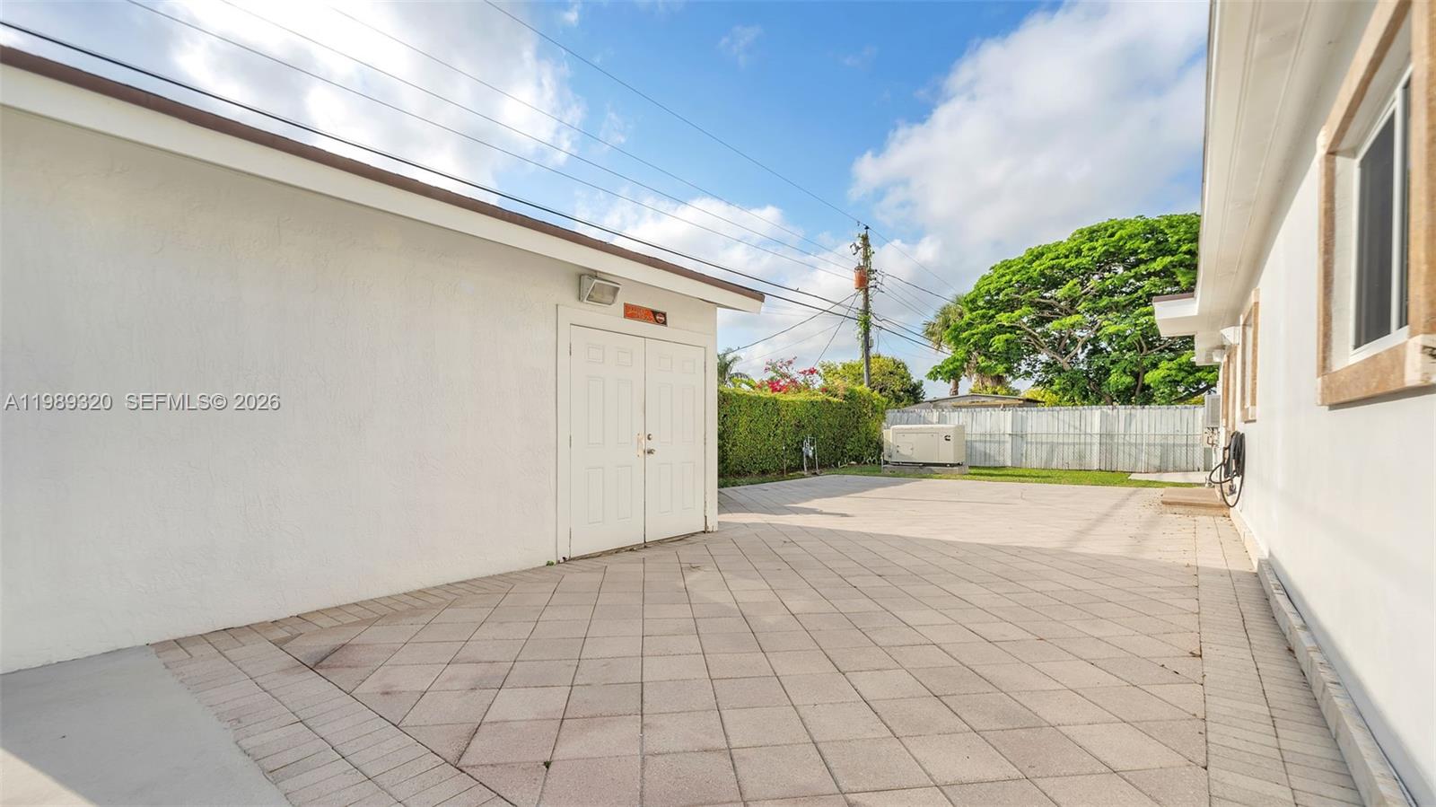 2900 SW 92nd Ave #2900 Miami, FL 33165