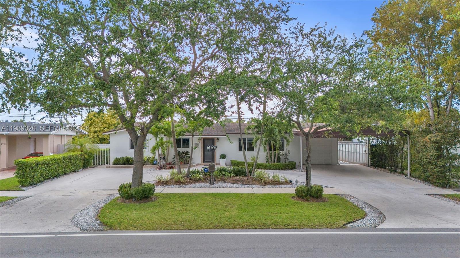 2900 SW 92nd Ave #2900 Miami, FL 33165