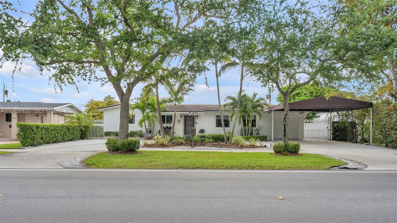 2900 SW 92nd Ave #2900 Miami, FL 33165