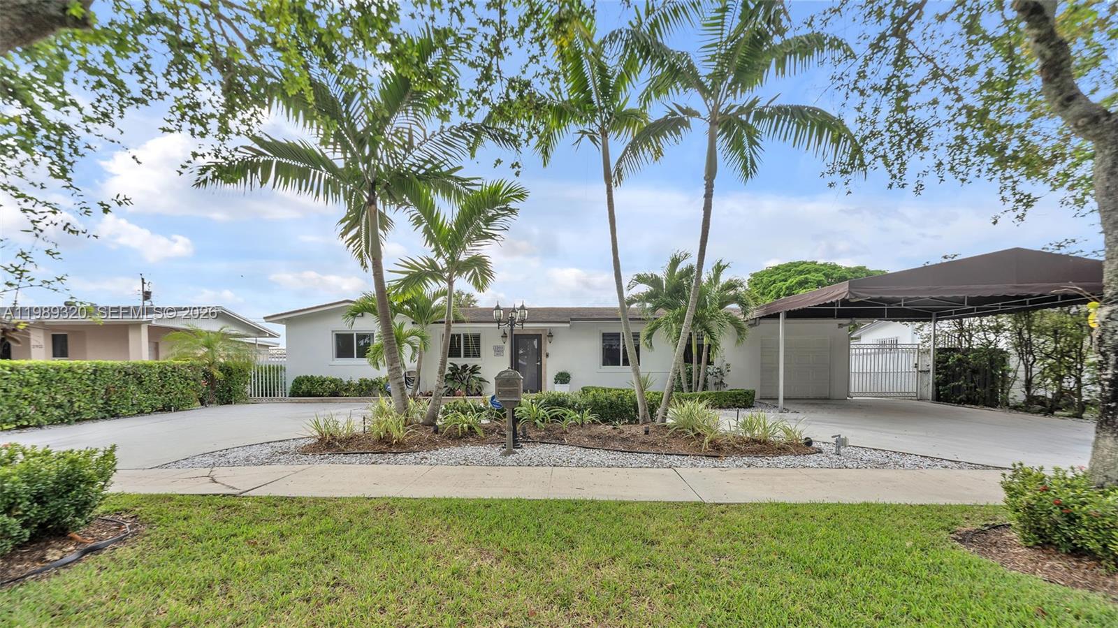 2900 SW 92nd Ave #2900 Miami, FL 33165