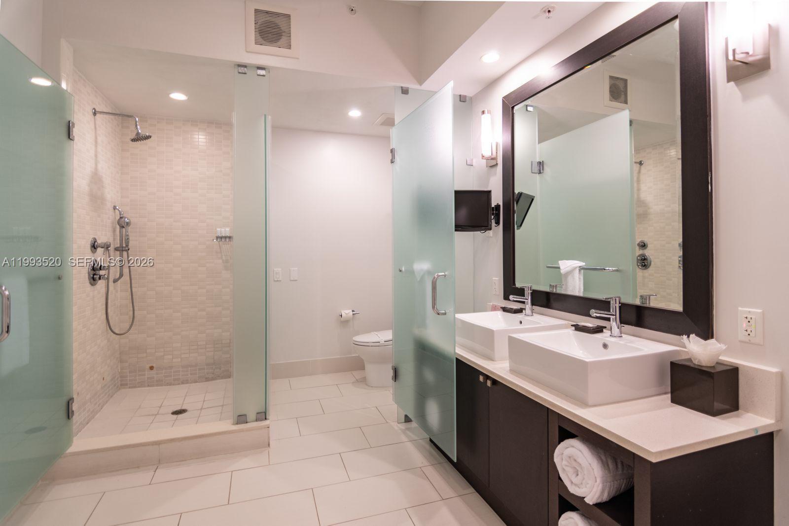 5300 NW 87th Ave #1107 Doral, FL 33178