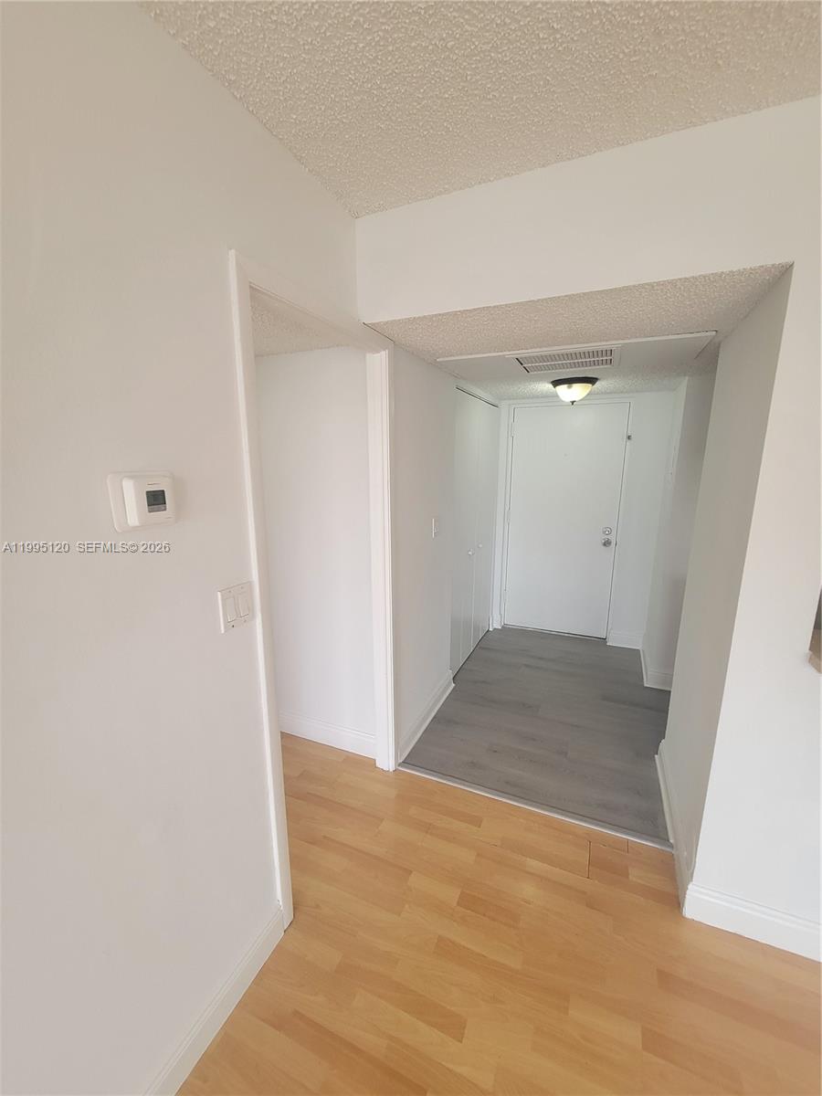 8180 Geneva Ct #419 Doral, FL 33166