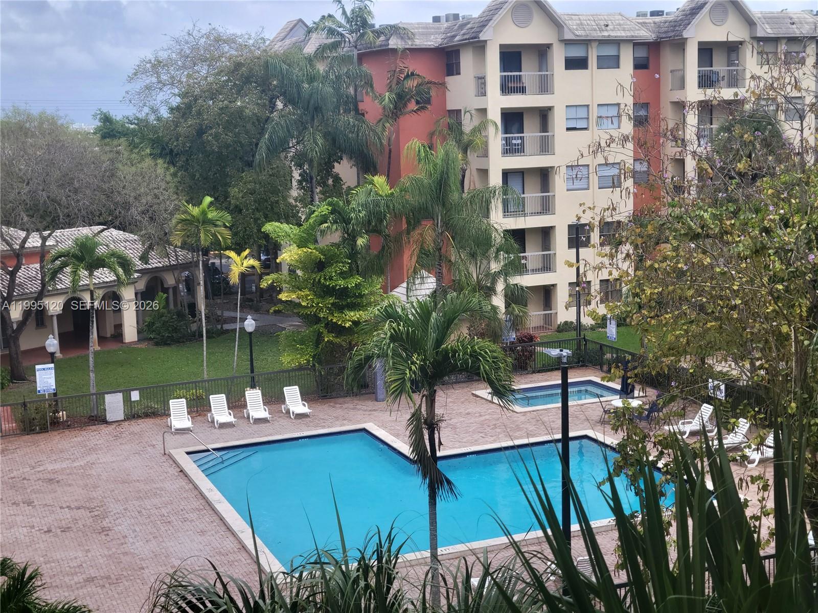 8180 Geneva Ct #419 Doral, FL 33166