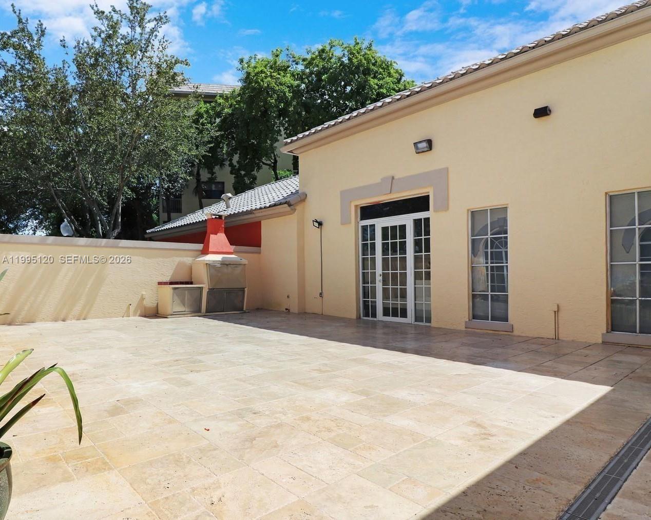 8180 Geneva Ct #419 Doral, FL 33166