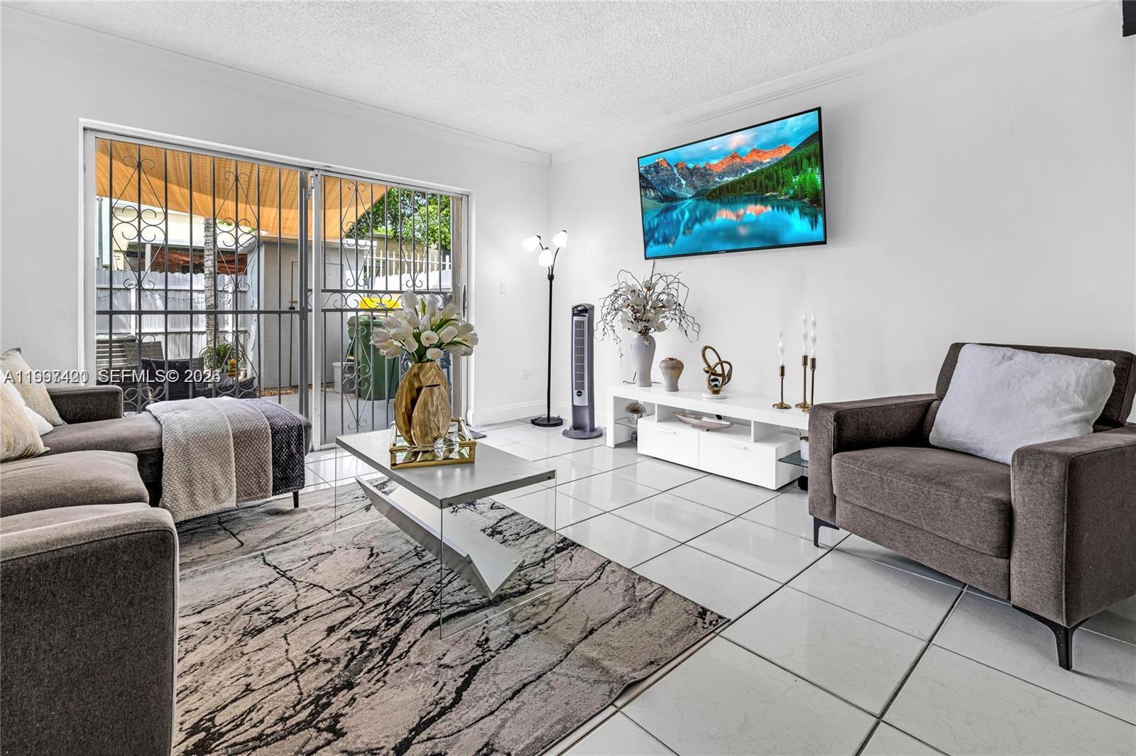 1675 W 57th St #514 Hialeah, FL 33012