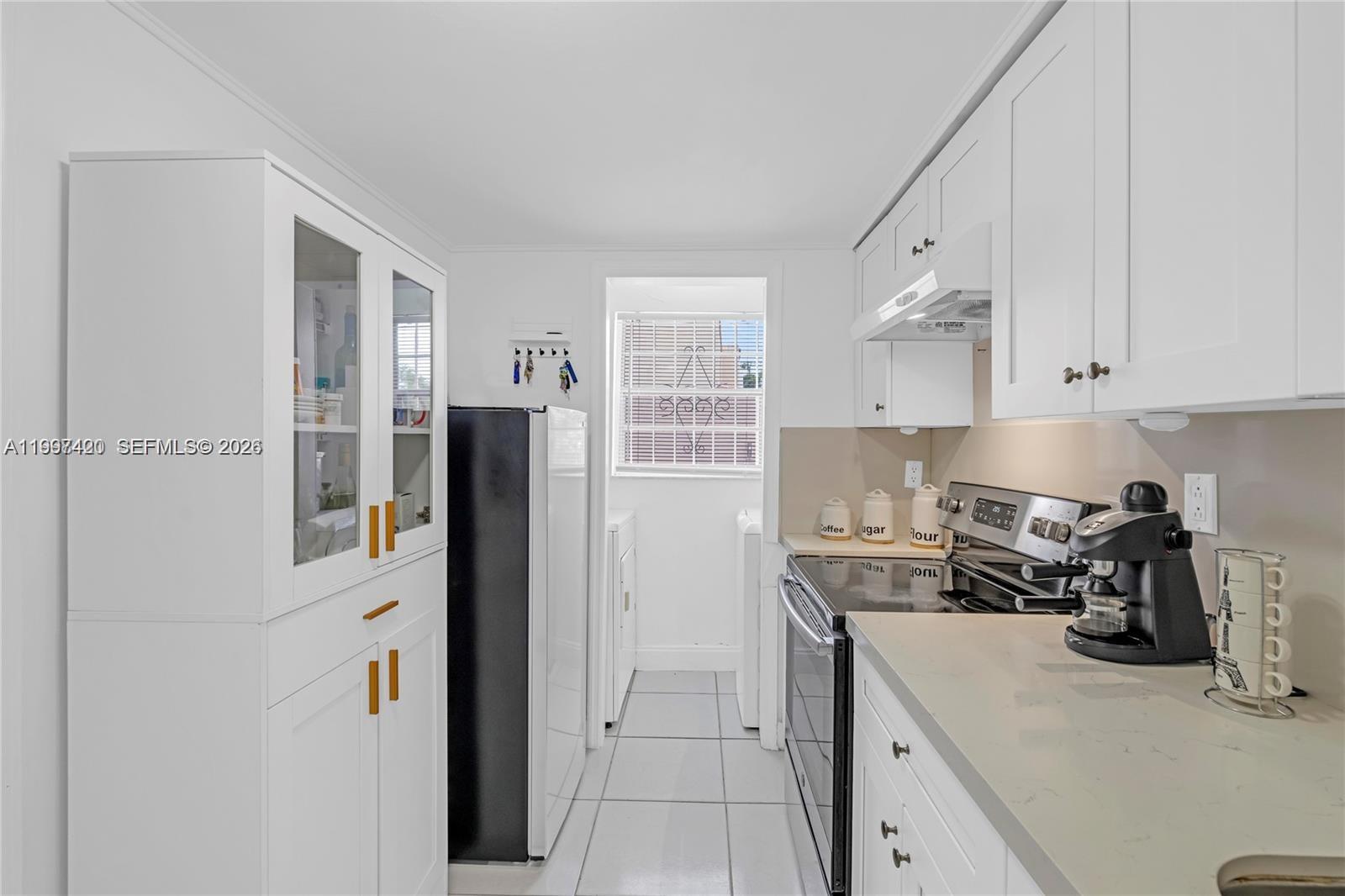 1675 W 57th St #514 Hialeah, FL 33012