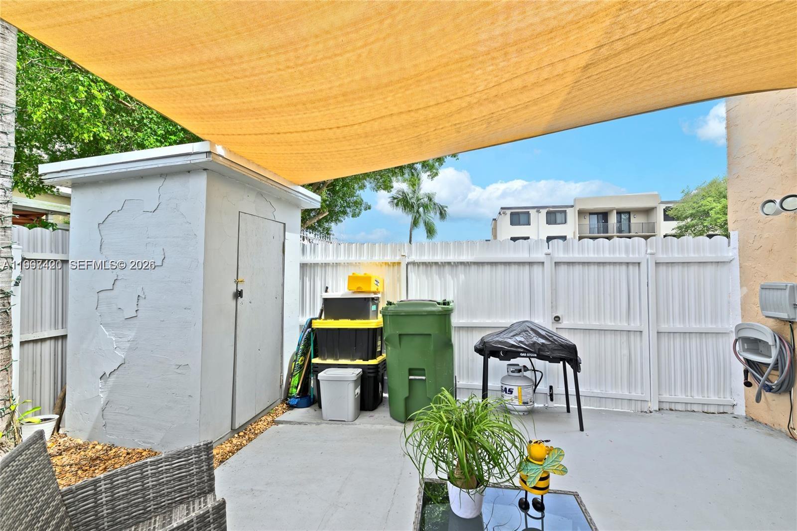 1675 W 57th St #514 Hialeah, FL 33012
