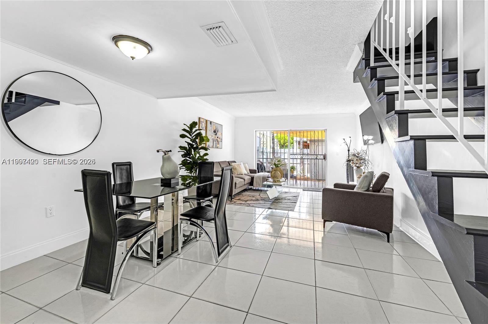 1675 W 57th St #514 Hialeah, FL 33012