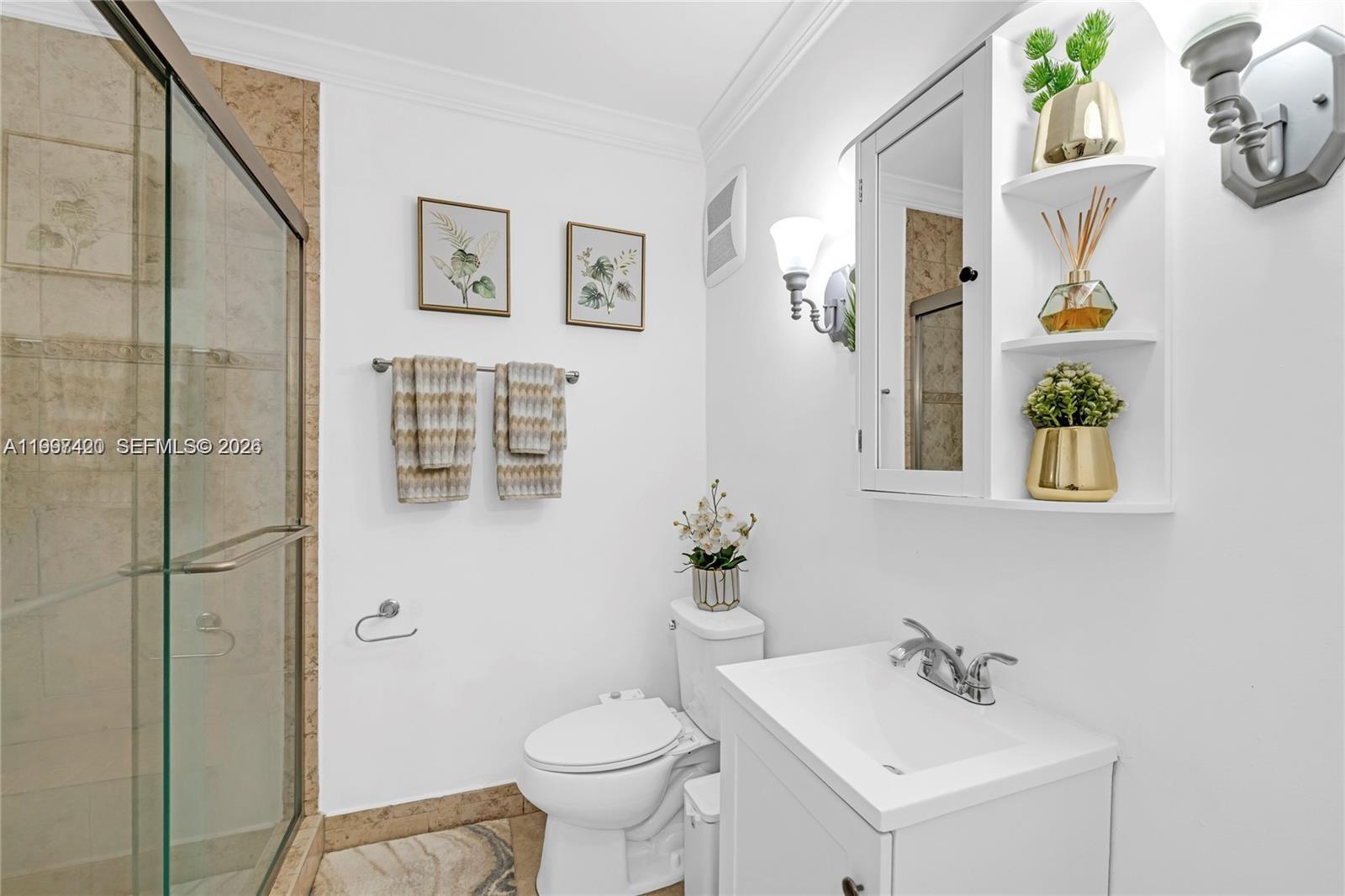 1675 W 57th St #514 Hialeah, FL 33012