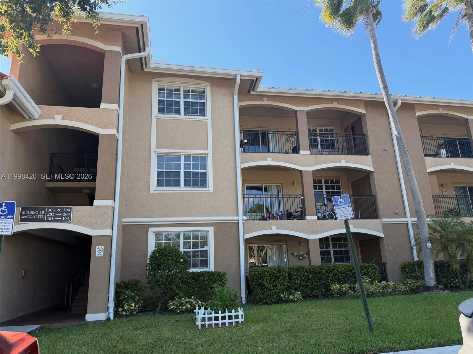 200 SW 117th Ter #10103