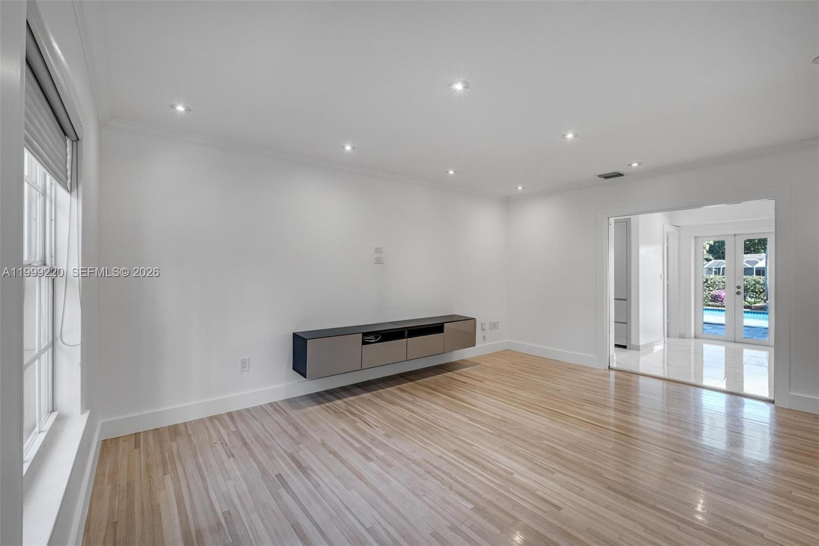 Undisclosed Address Pinecrest, FL 33156