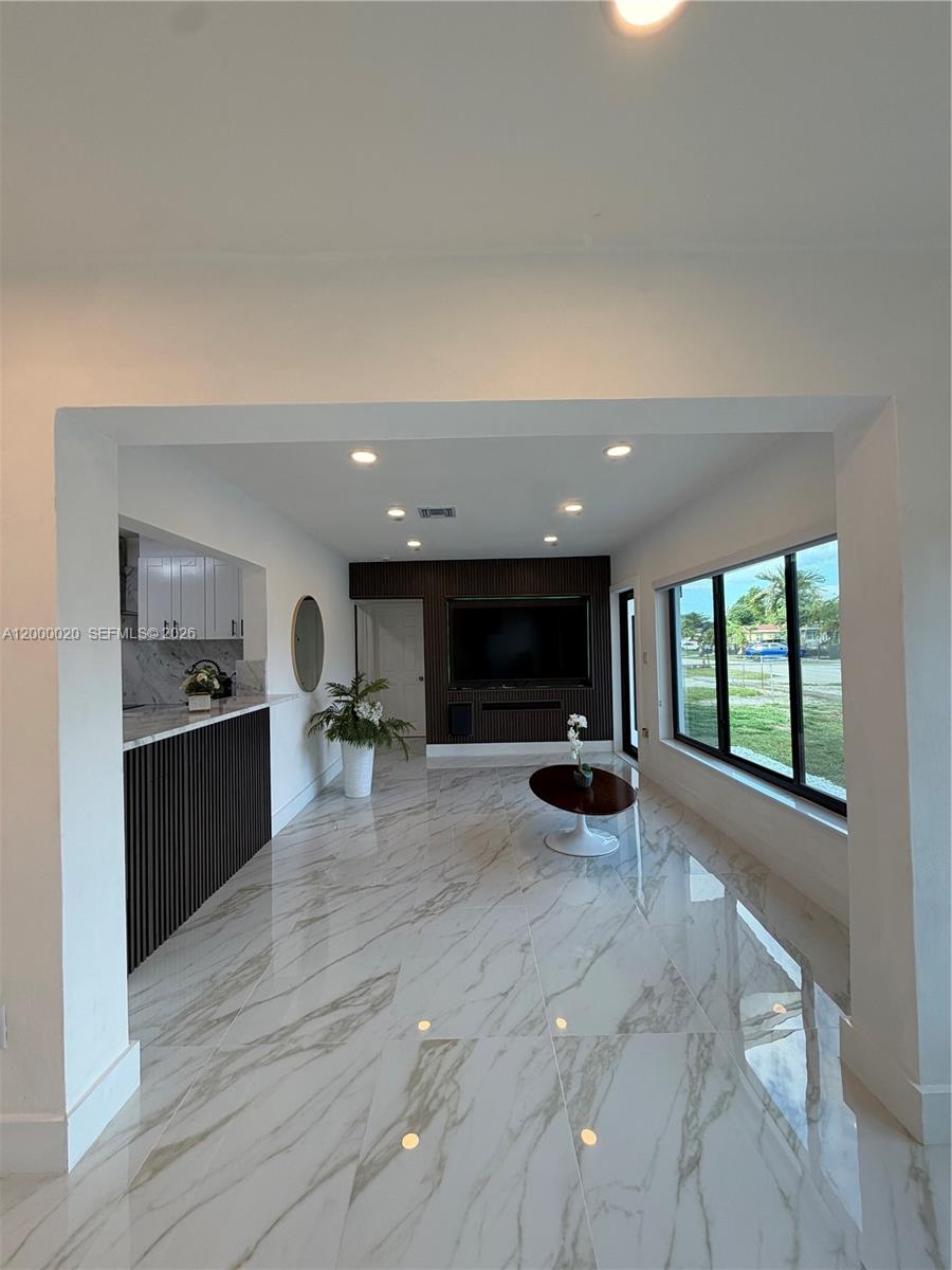 750 Carolina Ave Fort Lauderdale, FL 33312