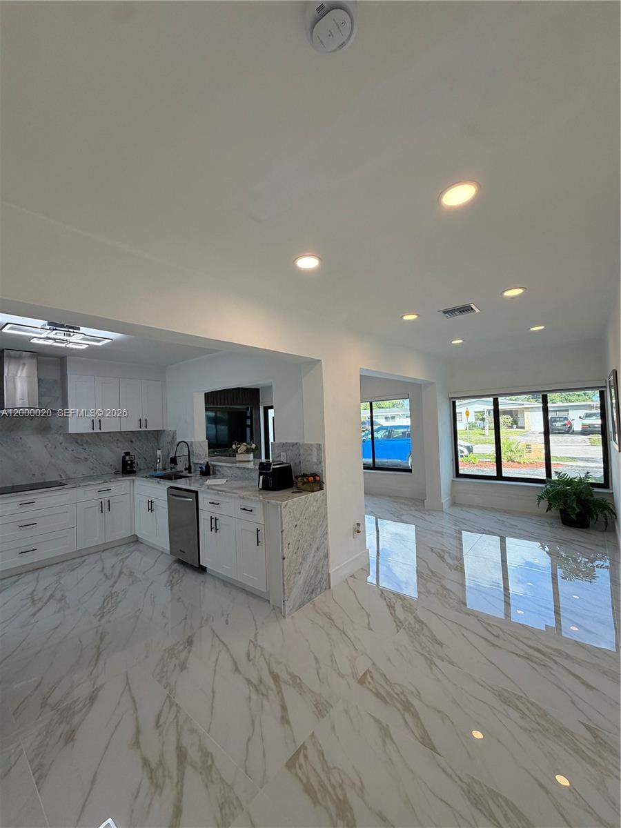 750 Carolina Ave Fort Lauderdale, FL 33312