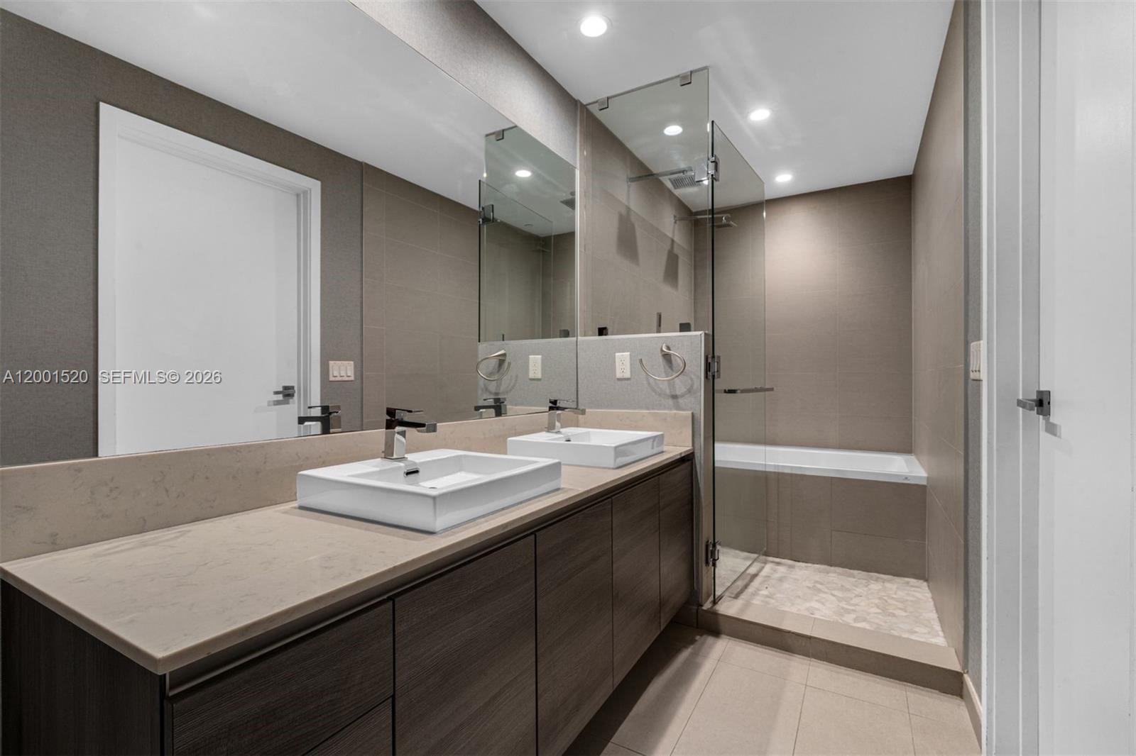 image The Bond on Brickell15