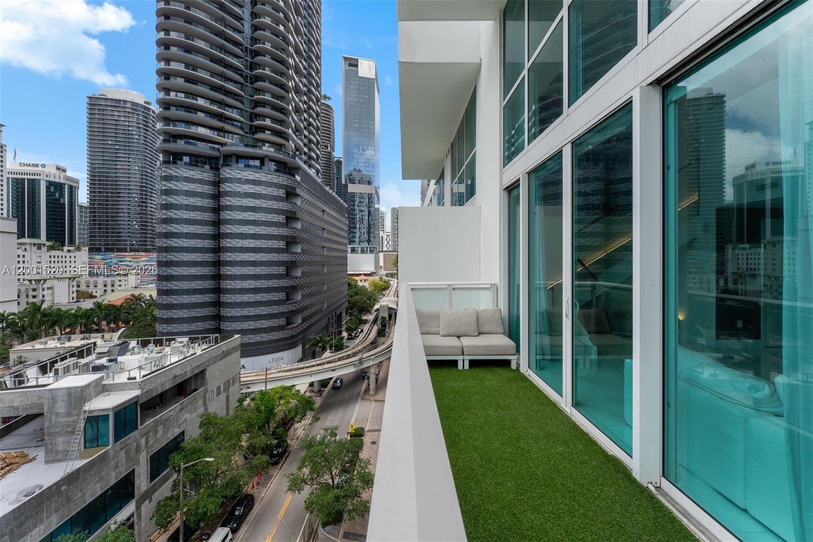 image The Bond on Brickell18