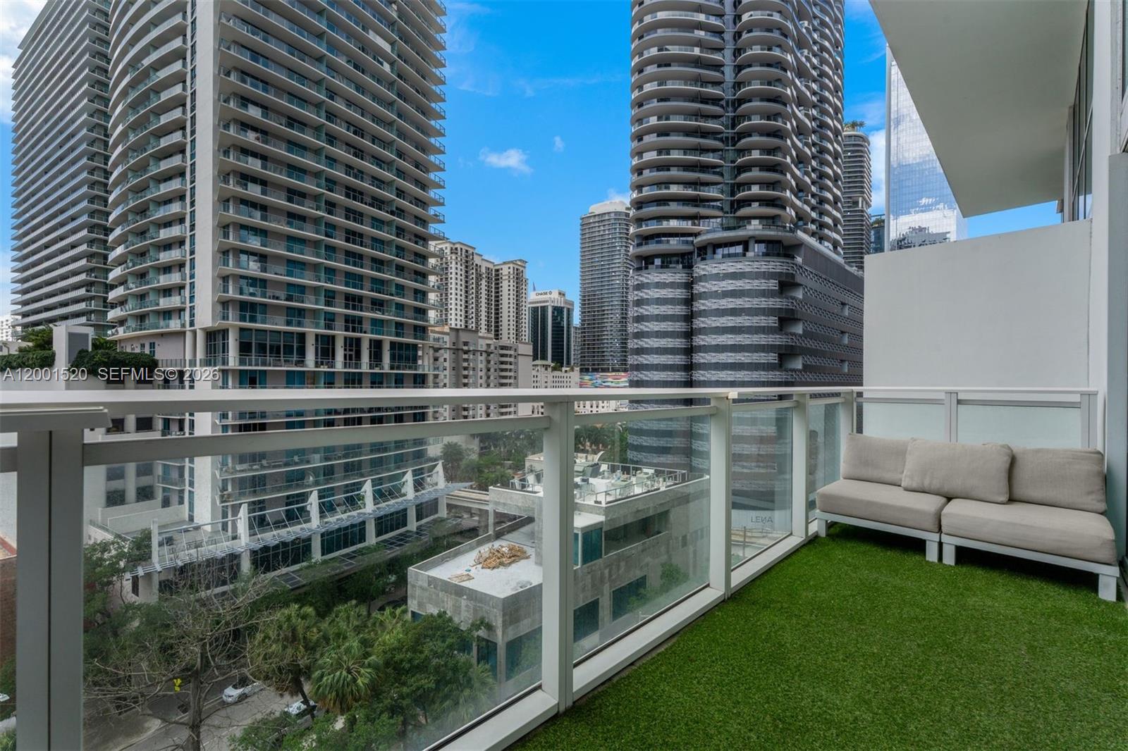 image The Bond on Brickell19