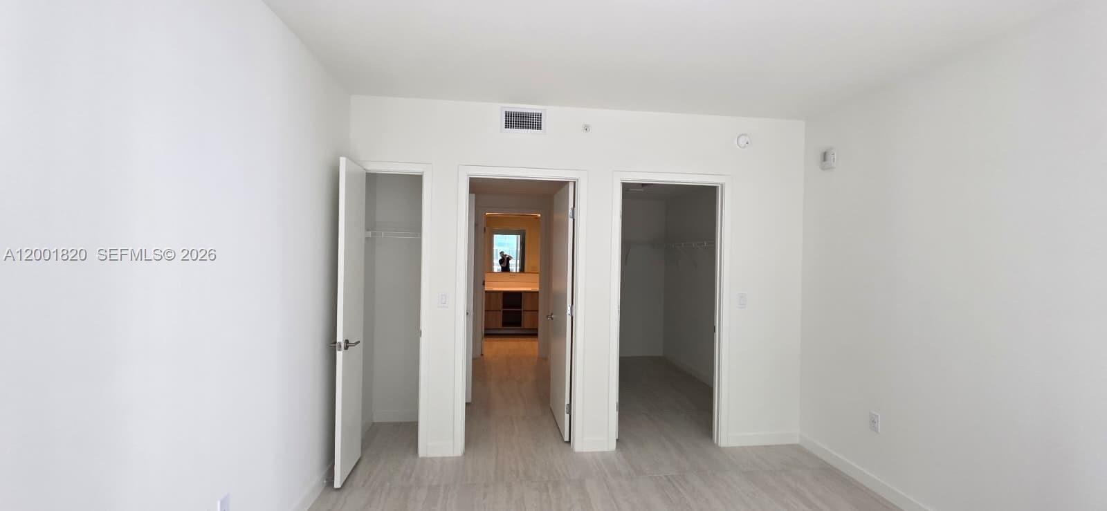 77 SE 5th #2108 Miami, FL 33131