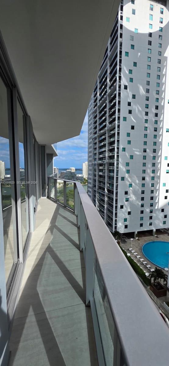 77 SE 5th #2108 Miami, FL 33131