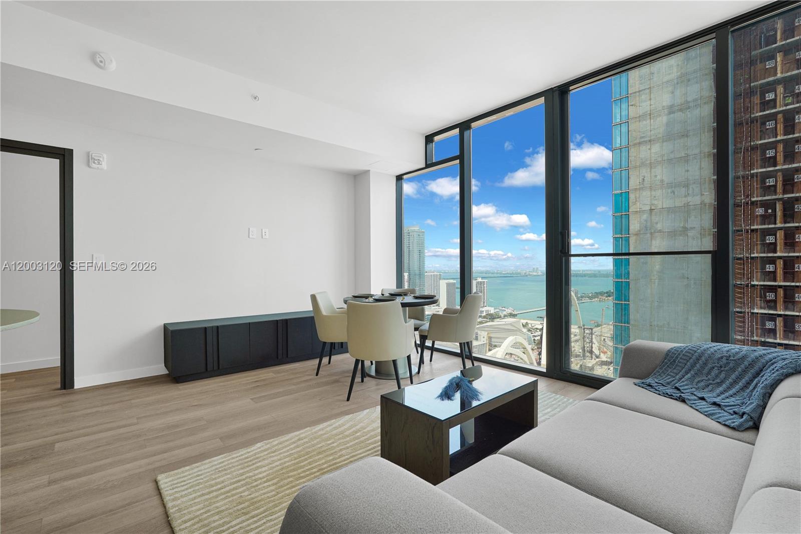 image E11EVEN Hotel & Residences0