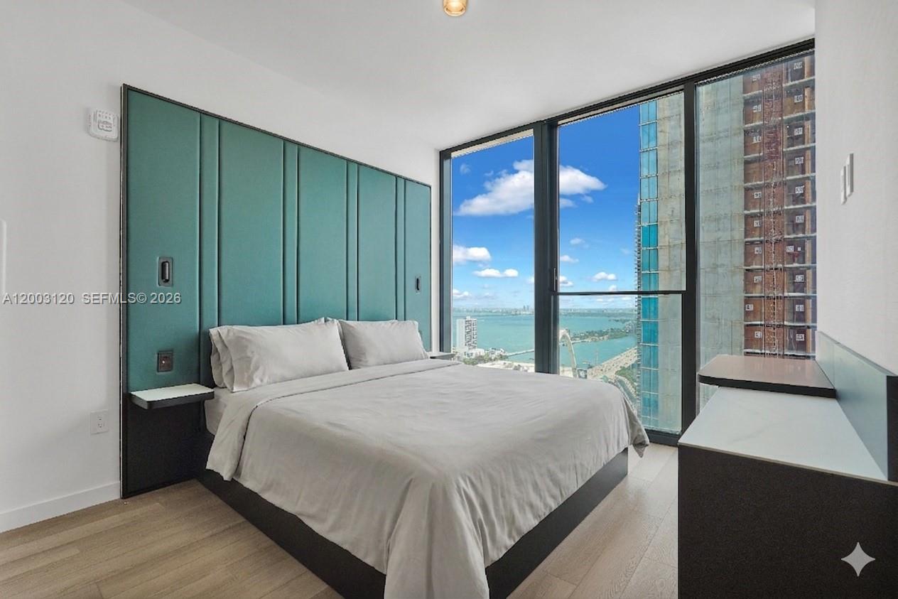 20 NE 11th St #4006 Miami, FL 33132