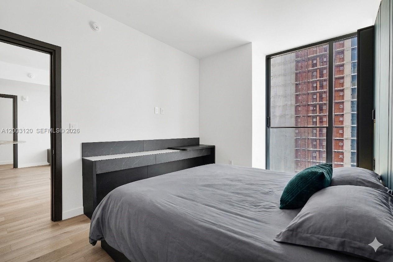 20 NE 11th St #4006 Miami, FL 33132