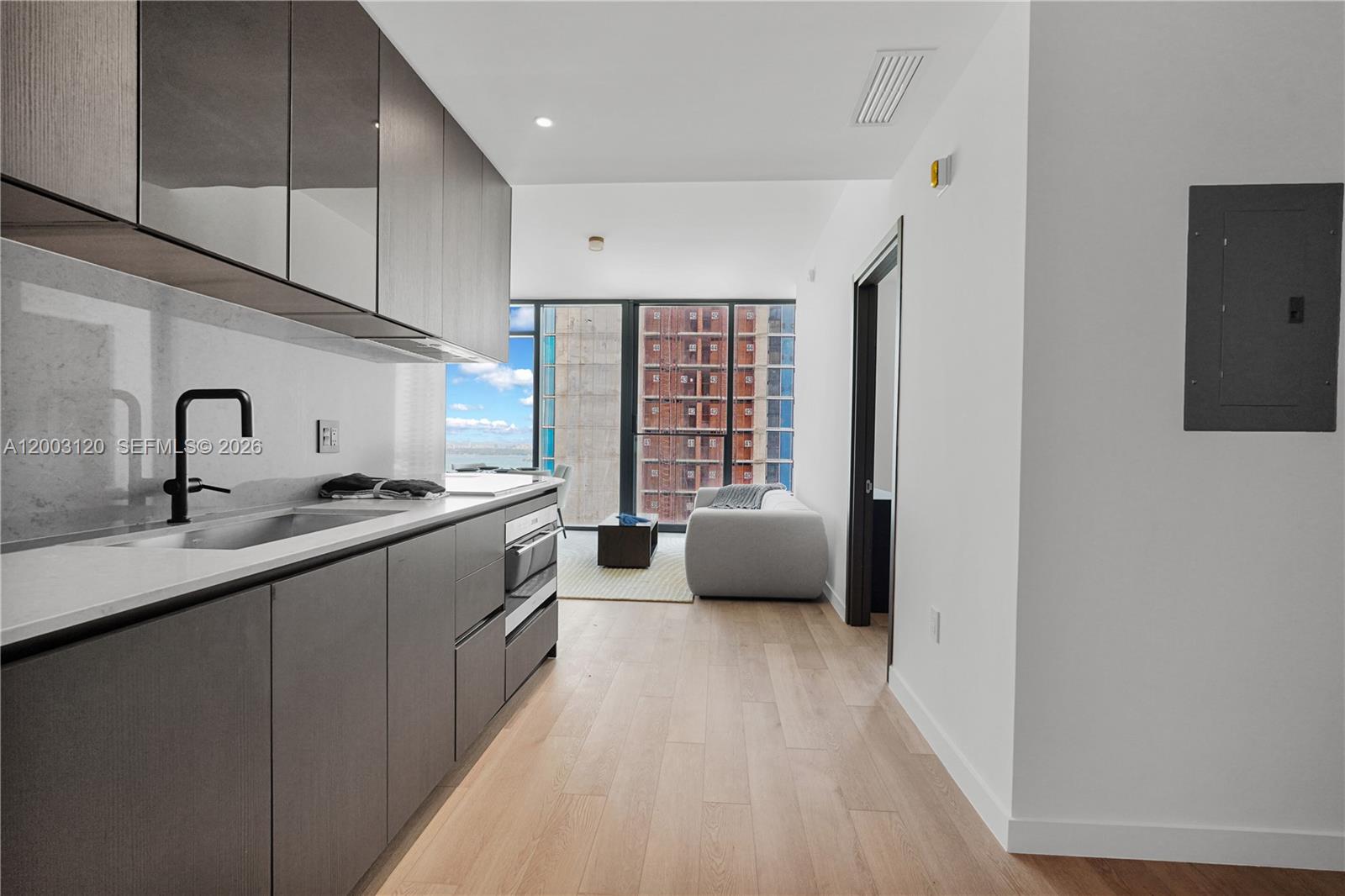 20 NE 11th St #4006 Miami, FL 33132