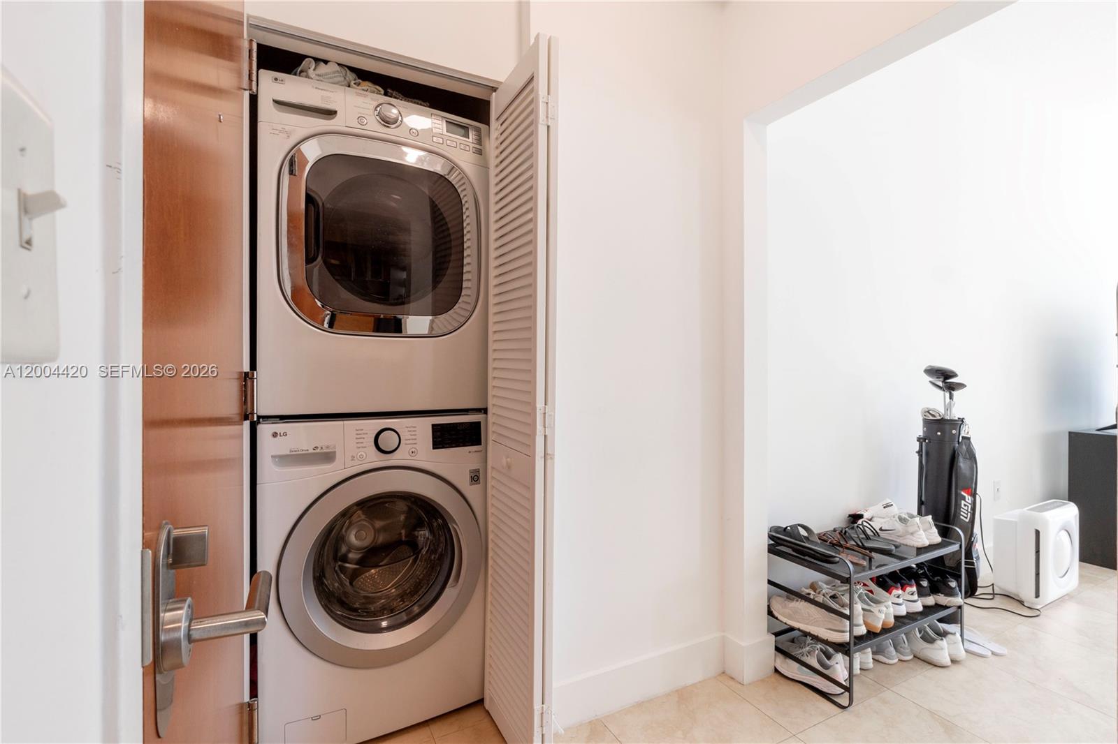 31 SE 5th St #4121 Miami, FL 33131