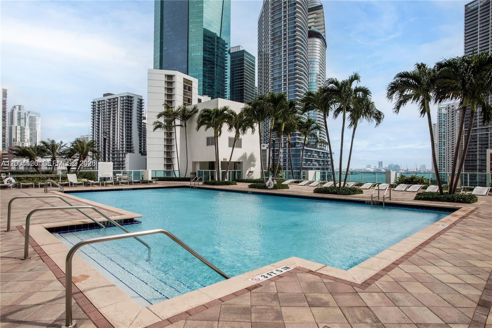 31 SE 5th St #4121 Miami, FL 33131