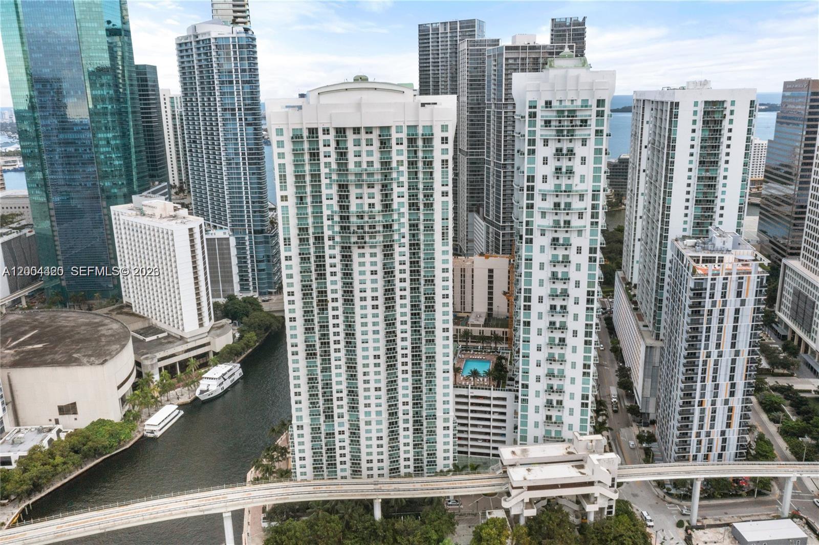 31 SE 5th St #4121 Miami, FL 33131