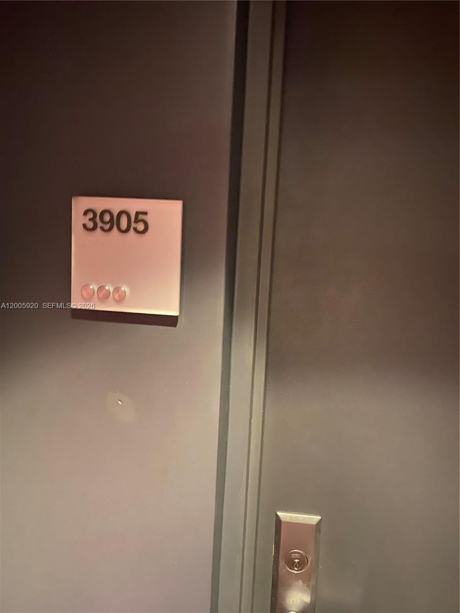 image 500 Brickell West13