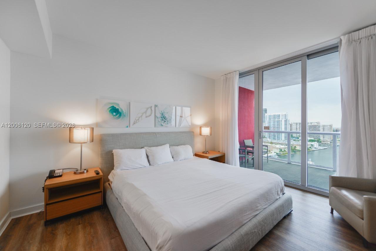 image Beachwalk Condominium10