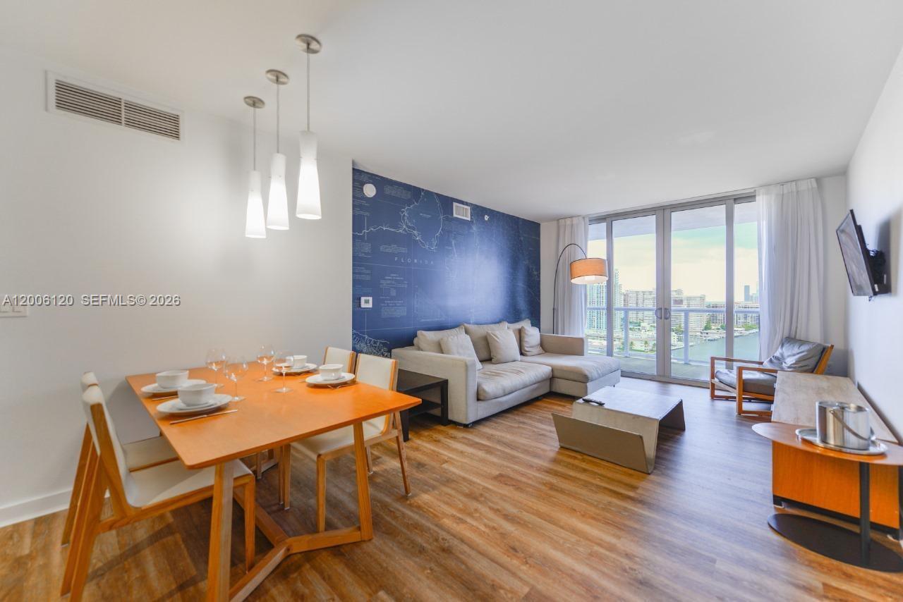 image Beachwalk Condominium15